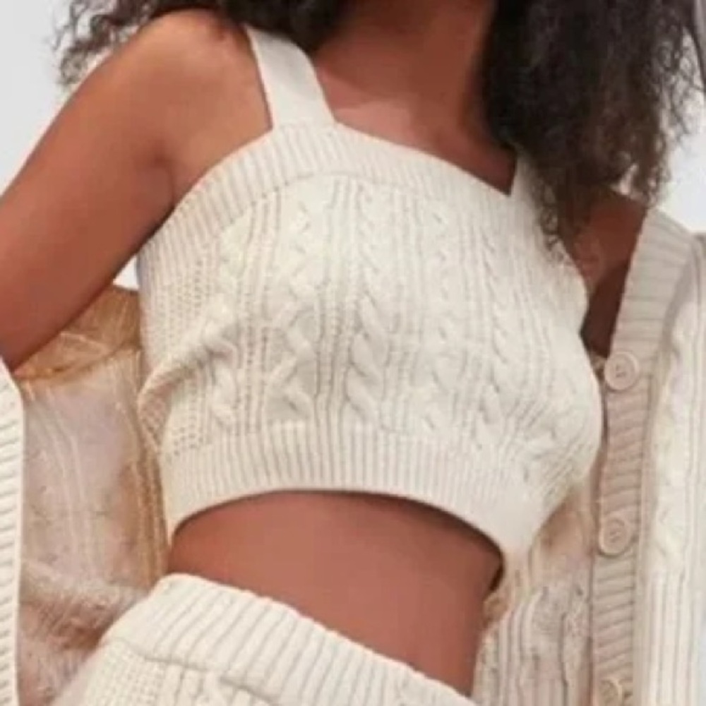 Forever 21 Cream Cable Knit Sweater Cropped Tank